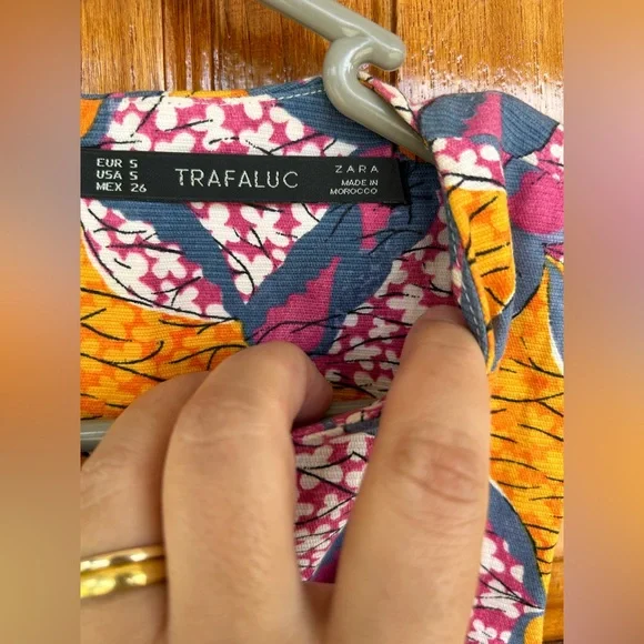 Zara skater dress. Used gently. Size S ( Uk 6) - Picture 3 of 5